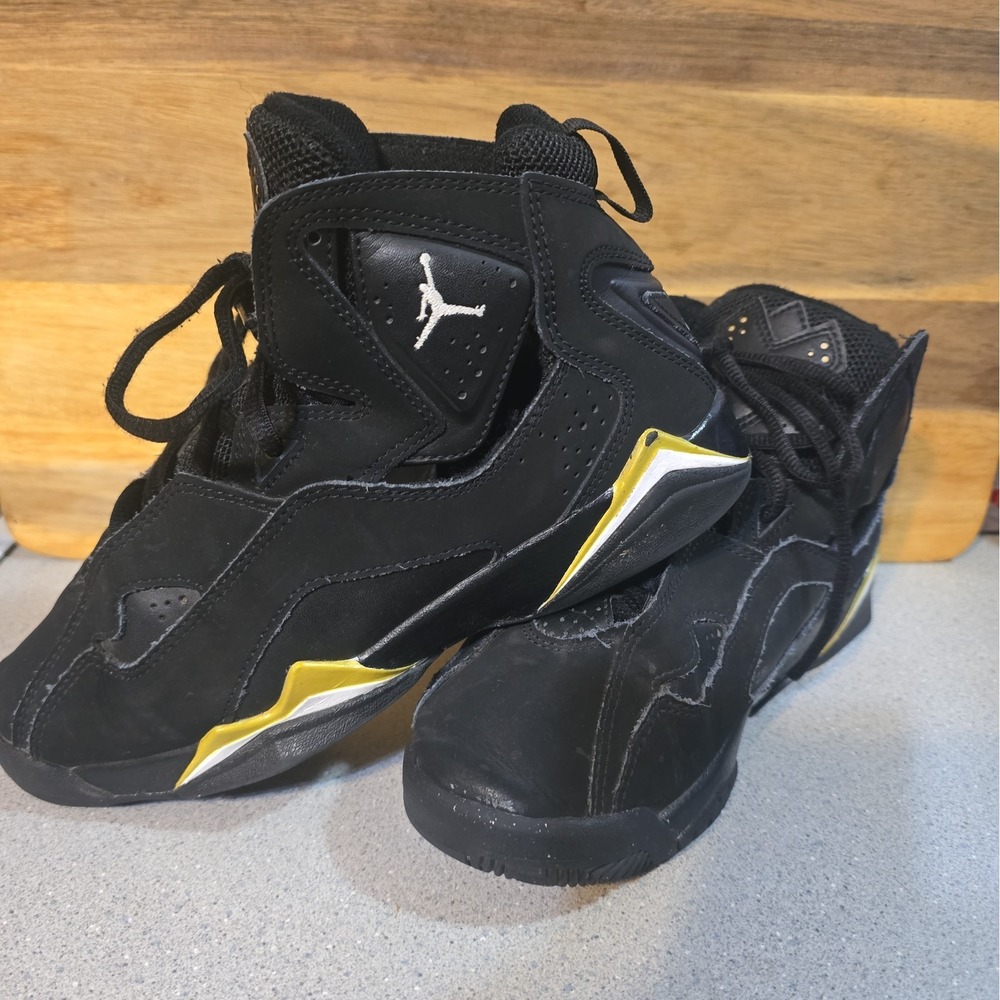 Jordan Air Jordan True Flight Unisex Kids Sneaker US 5.5 Black & Gold Basketball